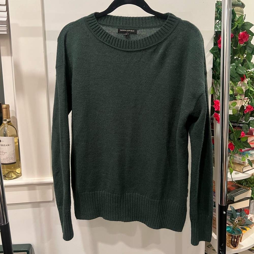 Emerald green banana republic sweater